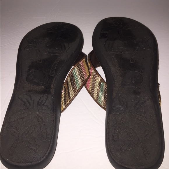 B.O.C flip flops-EUC - Picture 6 of 8